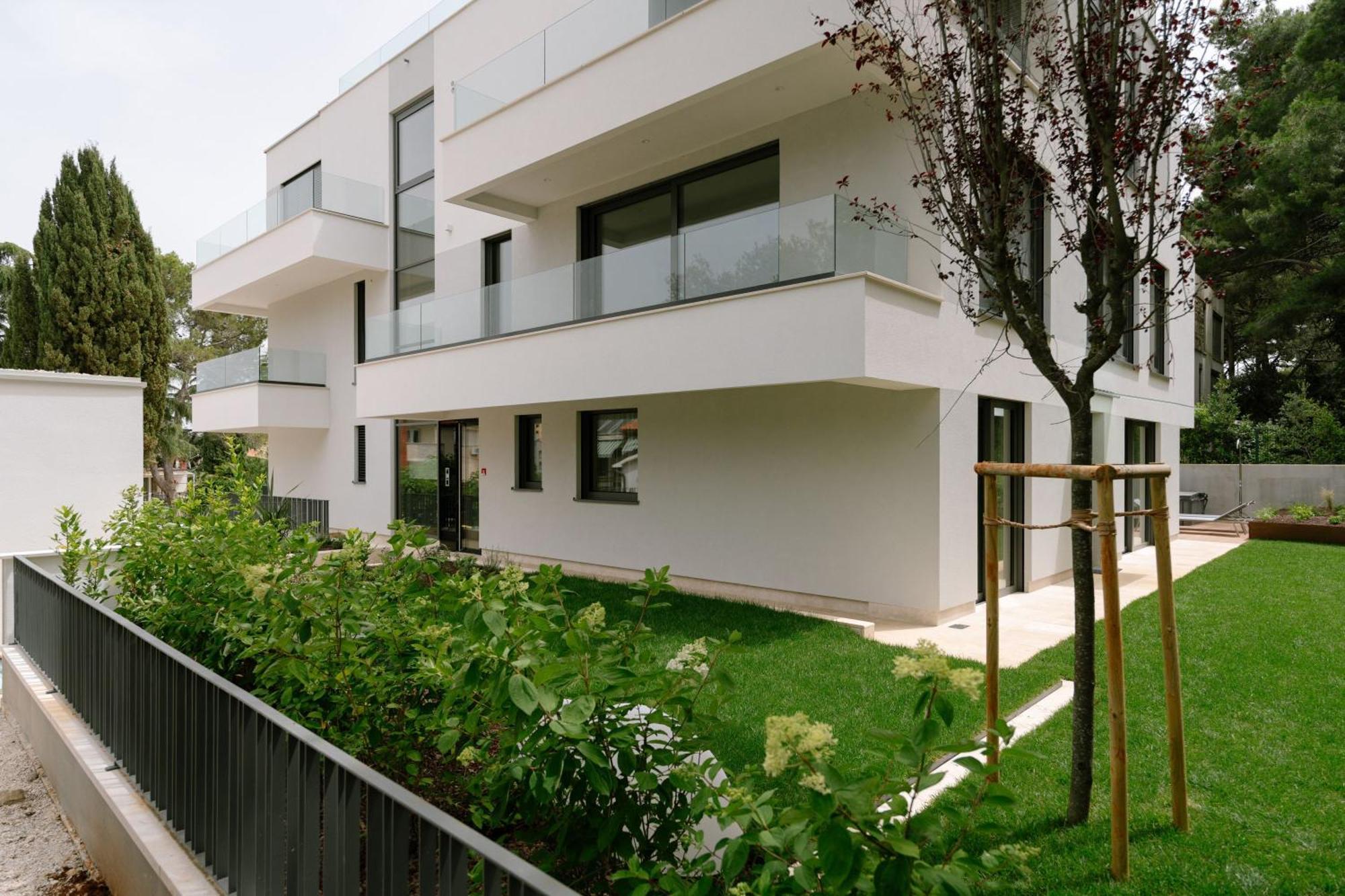 The Q Bliss - Your New 4-Star Hideaway With A Garage Rovinj Extérieur photo
